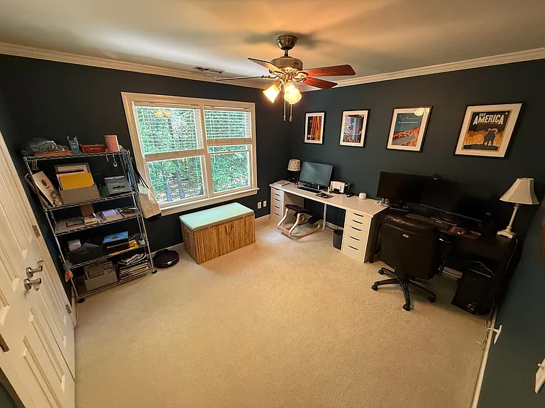 Home office (or 4th bedroom)