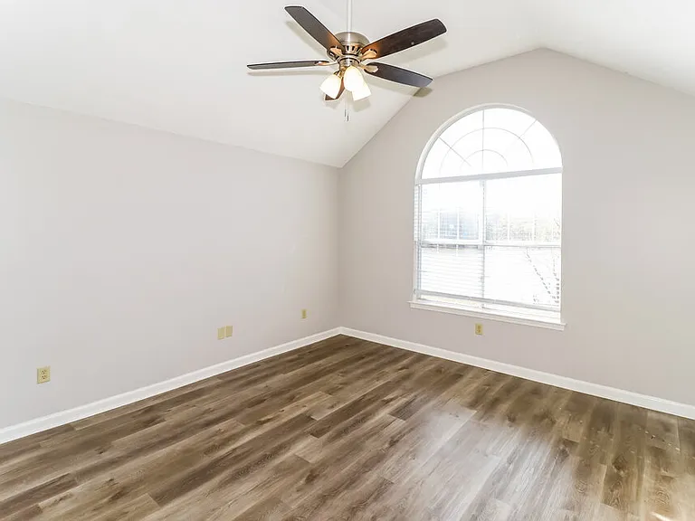 6175 Lake Front Dr — Photo 12