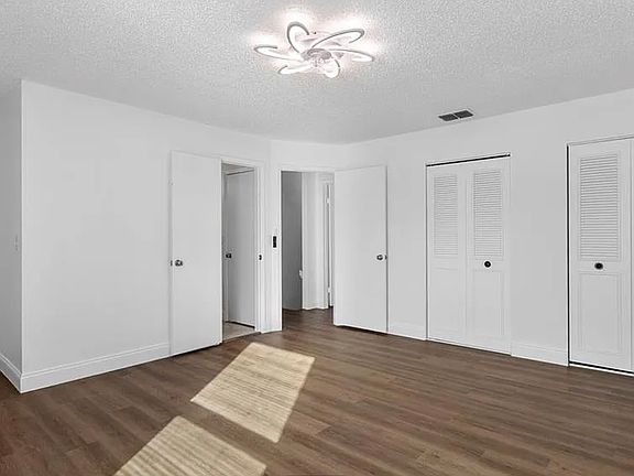 4th image of 11818 Cypress Crest Cir #11818