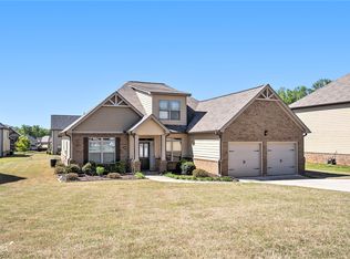 385 Victory Ln, Locust Grove, GA 30248