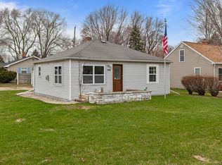 976 Claude St, Menasha, WI 54952