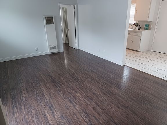 4th image of 4787 E Pacific Coast Hwy APT 3
