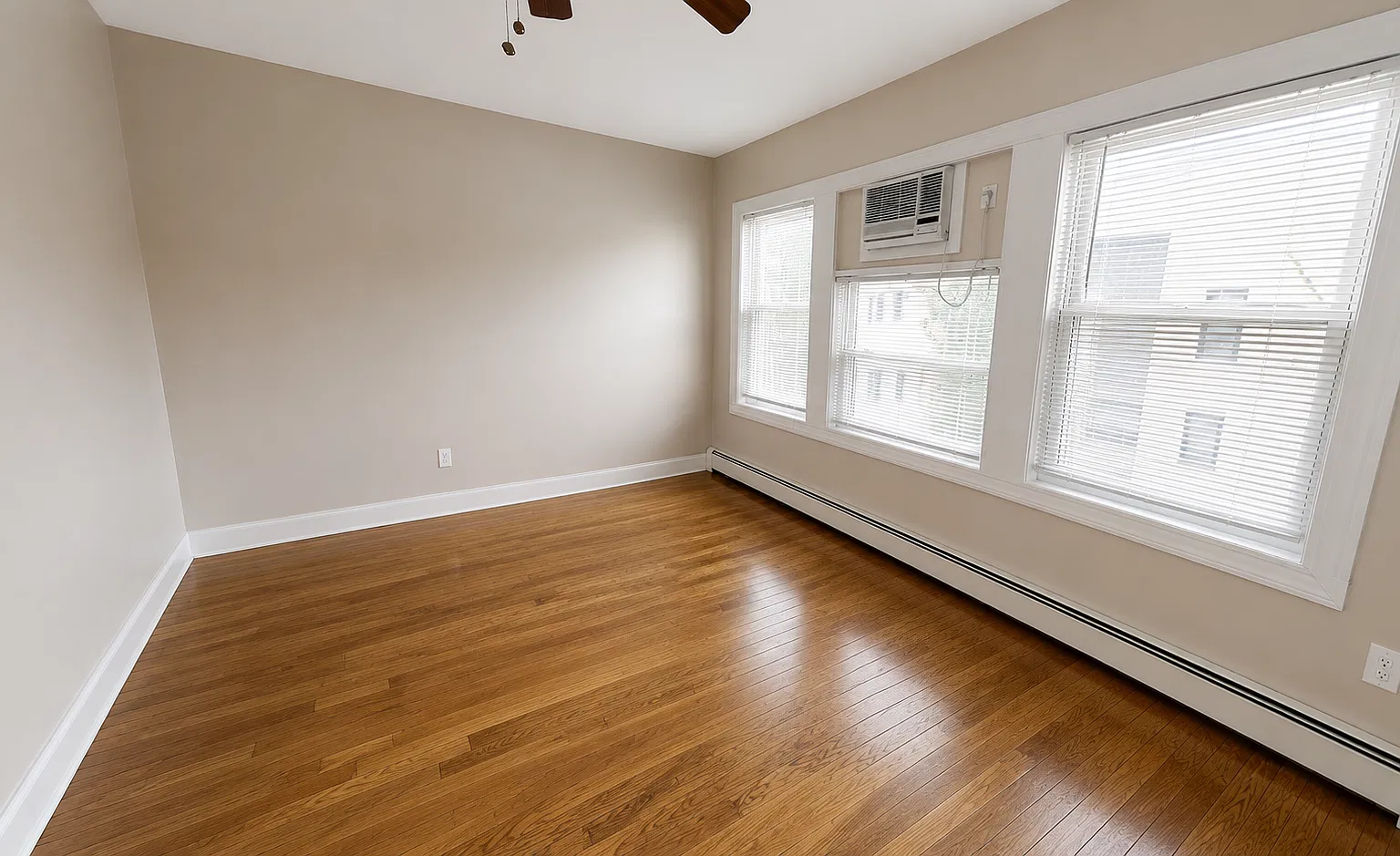 75 Pembroke Avenue — Photo 3