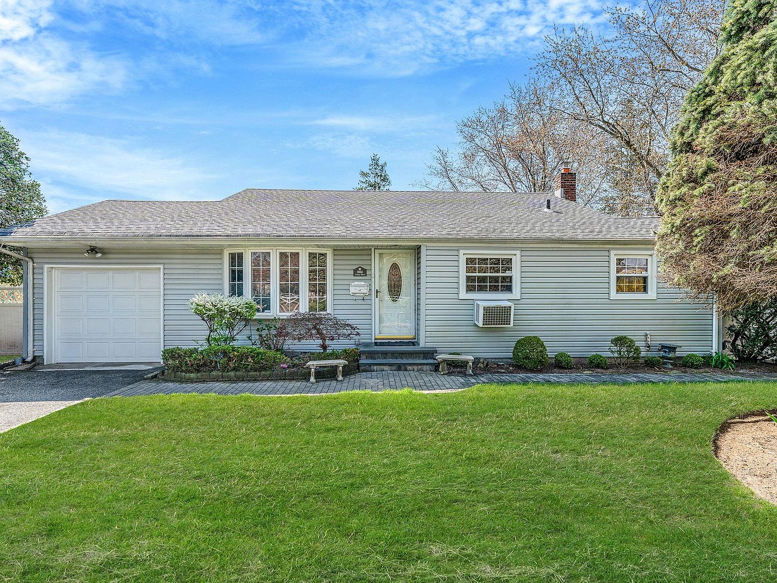 982 Union Boulevard, Bay Shore, NY 11706 | Zillow