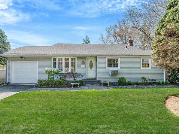 982 Union Boulevard, Bay Shore, NY 11706
