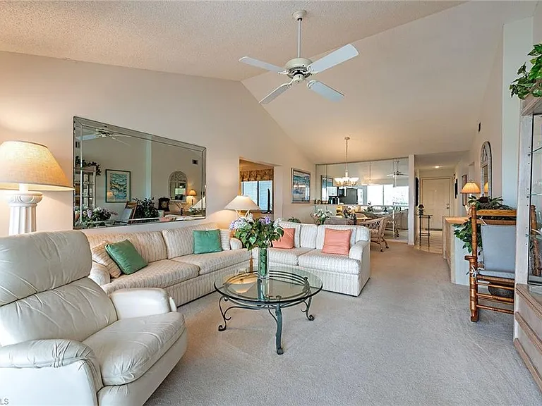 10684 Gulf Shore Dr #B-305 — Photo 3