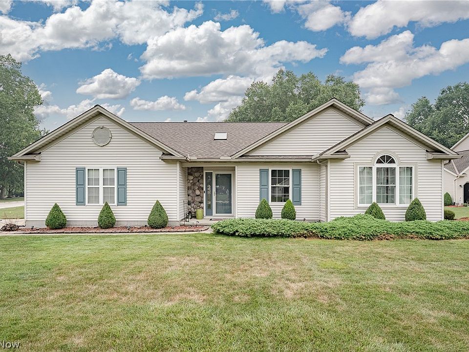 1st image of 336 Middlefield Ct