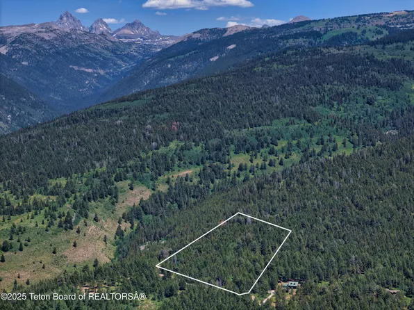 3550 Sorensen Creek Dr, Victor, ID 83455