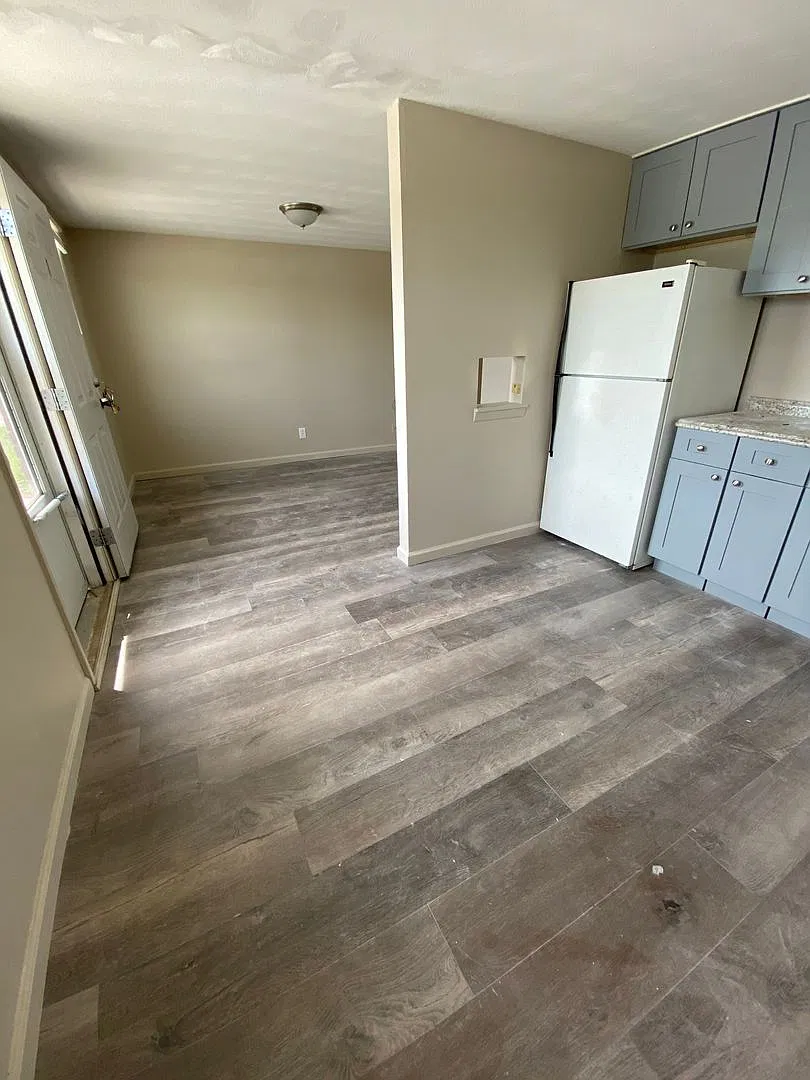 2911 Lawnridge Ct — Photo 3
