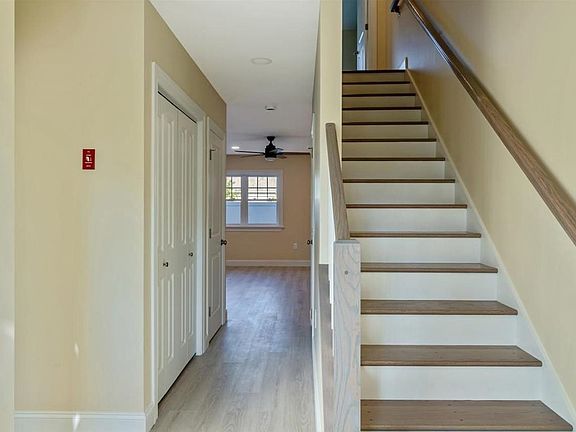4th image of 187 Pearl Street #103
