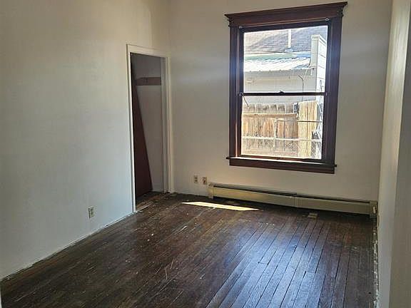 4th image of 648 Palmer Street