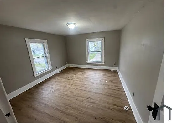 930 W 18th St — Photo 22