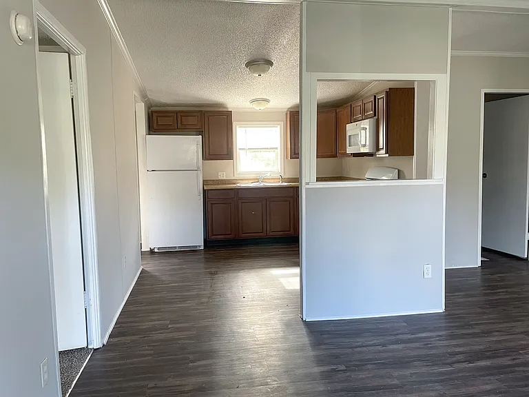 Fairview Crossing — Photo 17