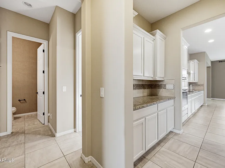 1930 E Horseshoe Dr — Photo 27