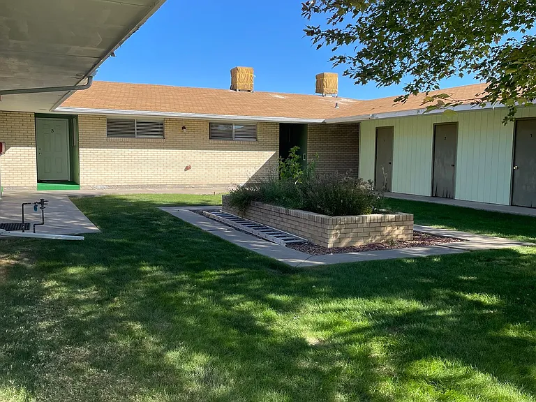 Heather Ridge - Beautiful Remodeled Apartments — Photo 43