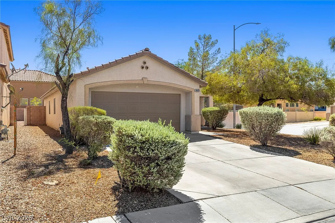 3 bed, 2.0 bath, 1293 sqft, $1,850 — Photo 3