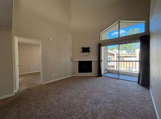21450 Burbank Blvd APT 301, Woodland Hills, CA 91367