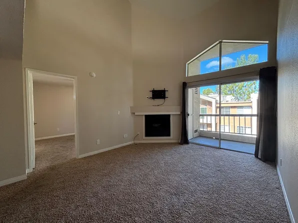 21450 Burbank Blvd APT 301, Woodland Hills, CA 91367