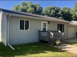 208 W Main St, Mellette, SD 57461