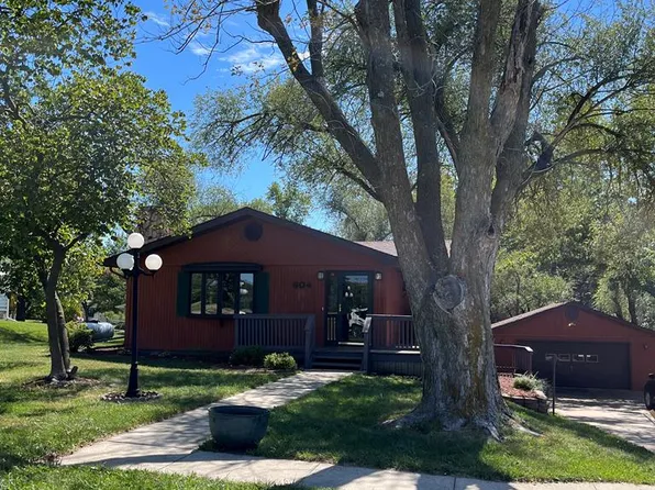 604 Pine St, Macon, MO 63552