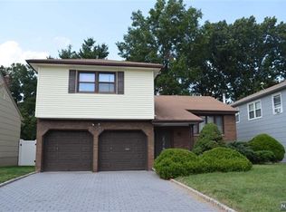 80 Reinhold Ter, Union, NJ 07083