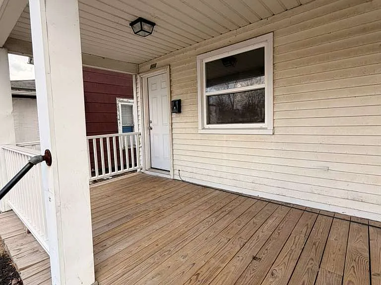 804 Lorain St #2 — Photo 9