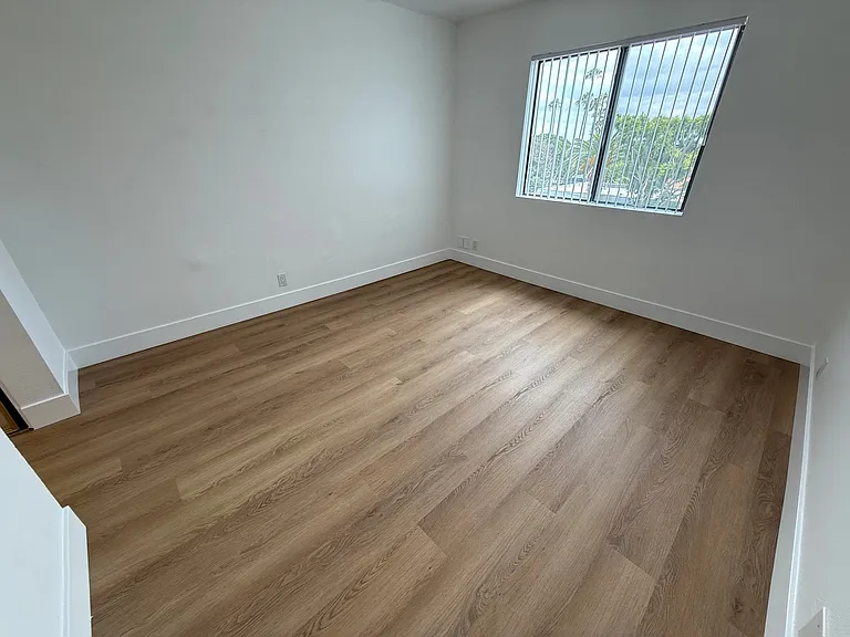1321 N Vista St #305 — Photo 10