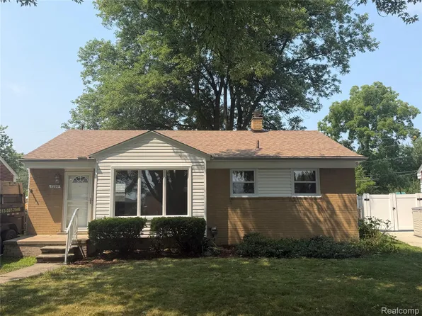 7295 W Frumin Ct, Westland, MI 48185