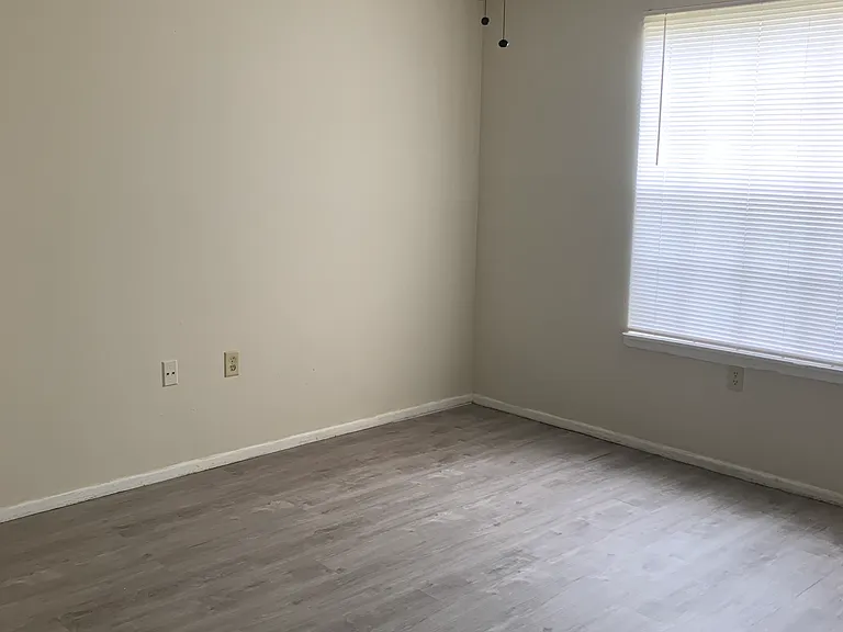 1916 Lake Atriums Cir #140 — Photo 14