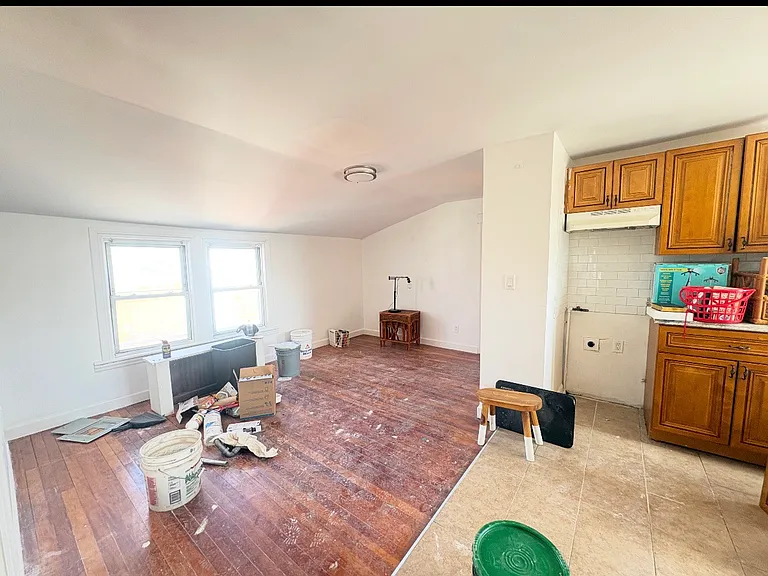 24 Chestnut Pl #3 — Photo 5