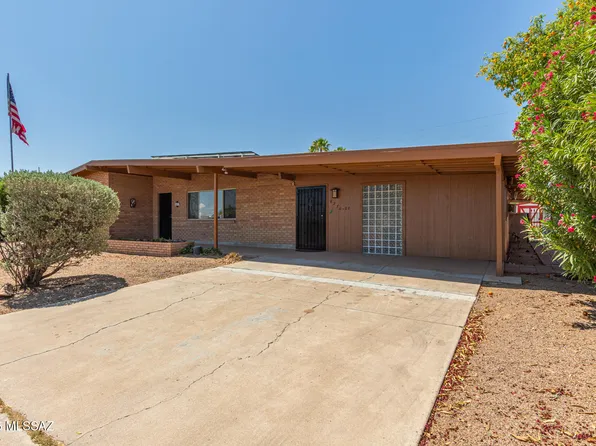 8270 E Vicksburg St, Tucson, AZ 85710