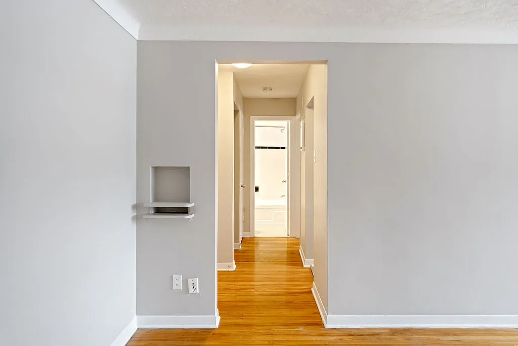1196 Shillington — Photo 4