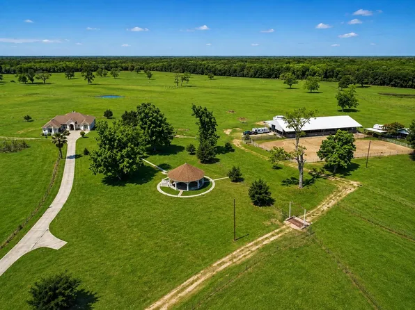 130 Duncan Rd, Liberty, TX 77575