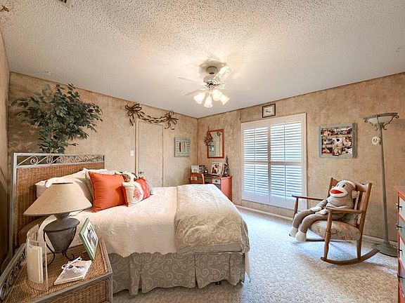 2nd image of 4241 Bay Oaks Dr