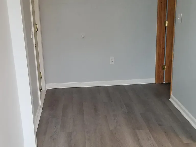 24542 Gonseth Rd #6 — Photo 1