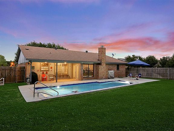 2nd image of 516 Guadalupe Dr