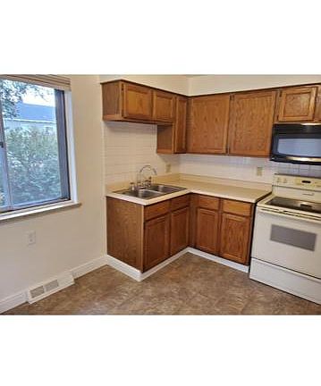 3rd image of 1275 S Hooker St