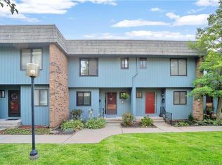 12 Juniper Hill Ct #12, Cromwell, CT 06416