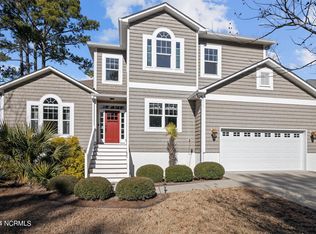 915 Hearthside Ct, New Bern, NC 28560