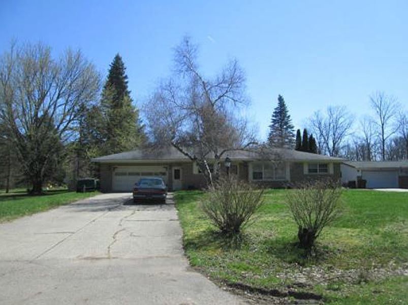 1st image of 16219 Eskes St