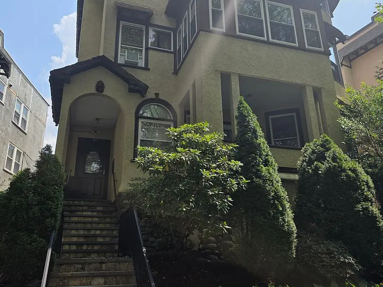 202 Rawson Rd #D1 — Photo 13