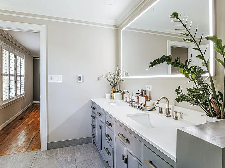 239 Huntley Ave — Photo 26