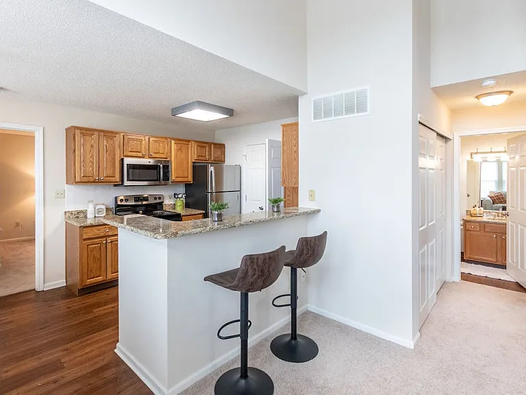 Windsong Place Apartments — Photo 58