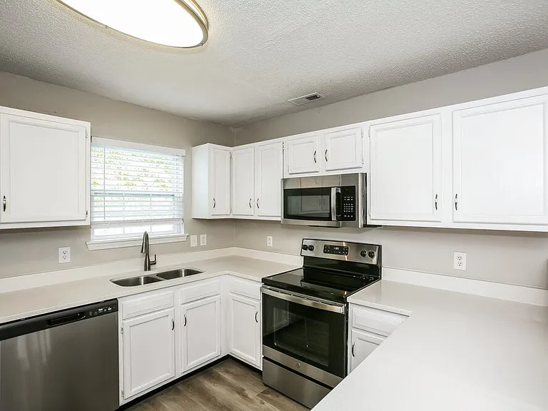 15341 Ten Point Dr — Photo 7
