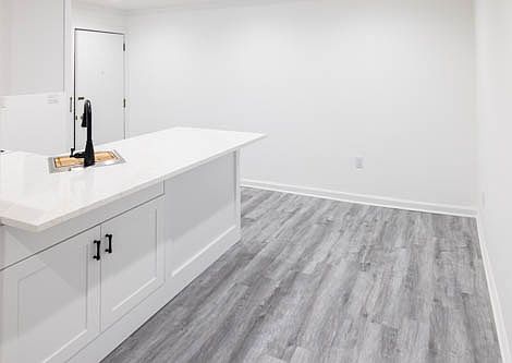 Counter seating area