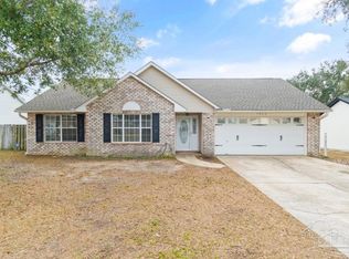 7353 Westminster Dr, Navarre, FL 32566