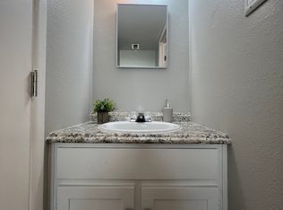 5246 Weber Rd #J105, Corpus Christi, TX 78411