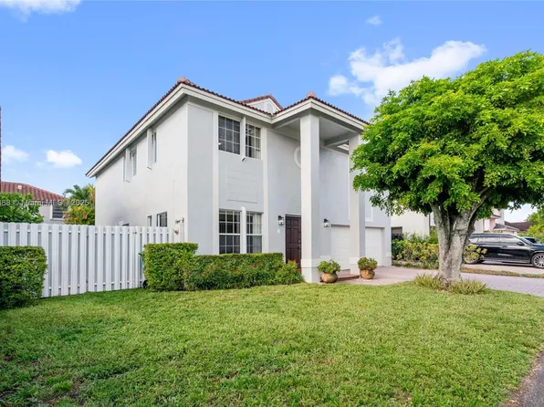 7952 NW 188th Ln, Hialeah, FL 33015