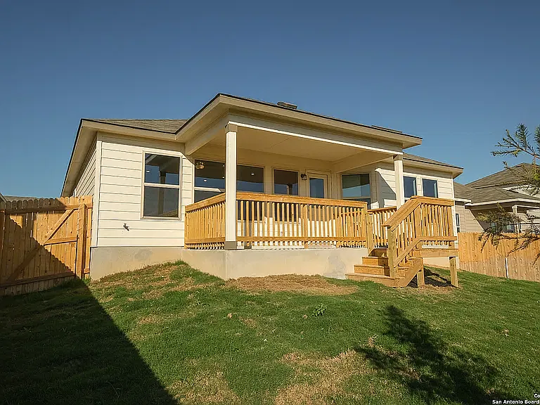 10218 Goodison Dr — Photo 4