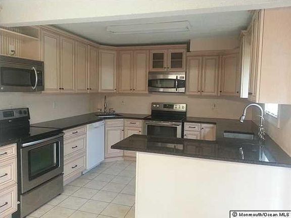 5th image of 1518 Laguna Ln